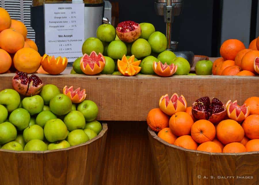 Fresh fruit in Istanbul