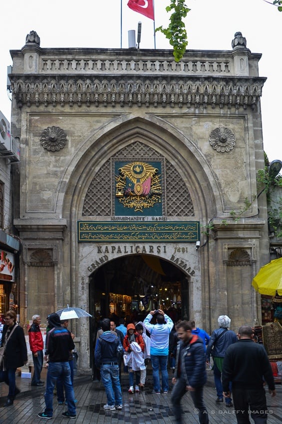 grand bazaar istanbul entrance