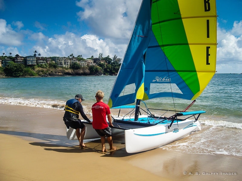 Duke's Canoe Club on Kalapaki Beach