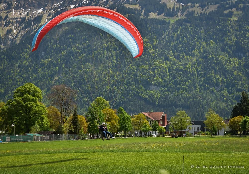 Paragliding in Interlaken