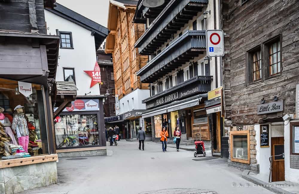 shopping on Bahnhofstrasse in Zermatt