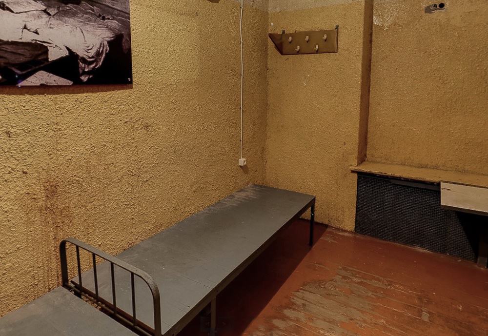 Inmate cell at the Corner House in Riga