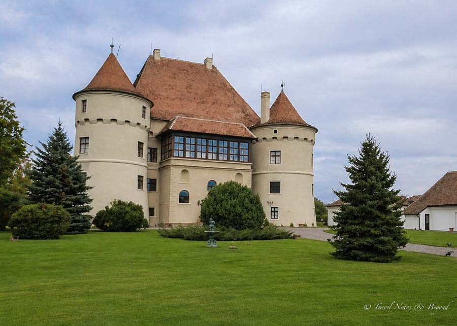 view ofBethlen-Haller Castle (Cetatea de Baltă)