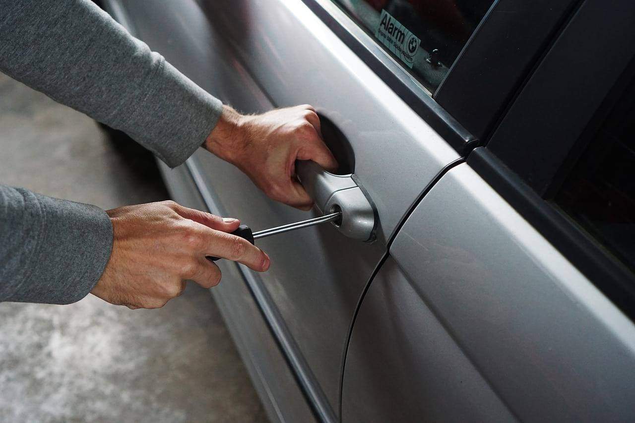 car stealing in Sicily