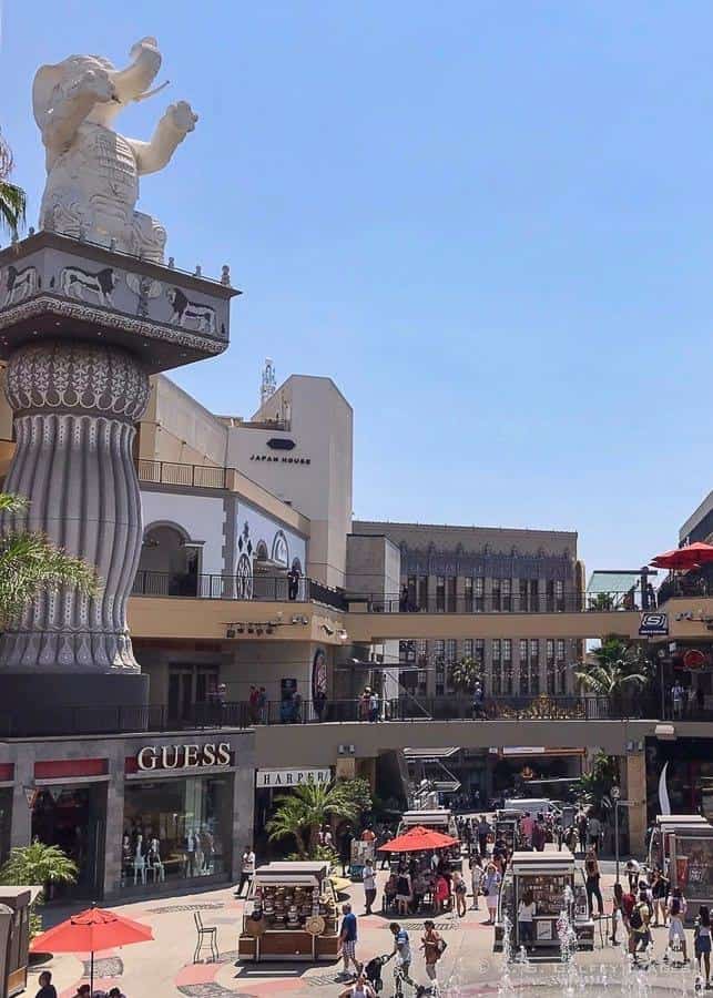 Köpcentrum bakom Dolby Theatre