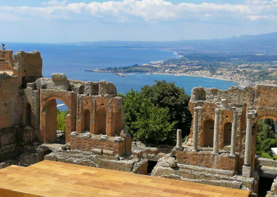 Amazing destinations: The Greek Theater in Taormina, Sicily