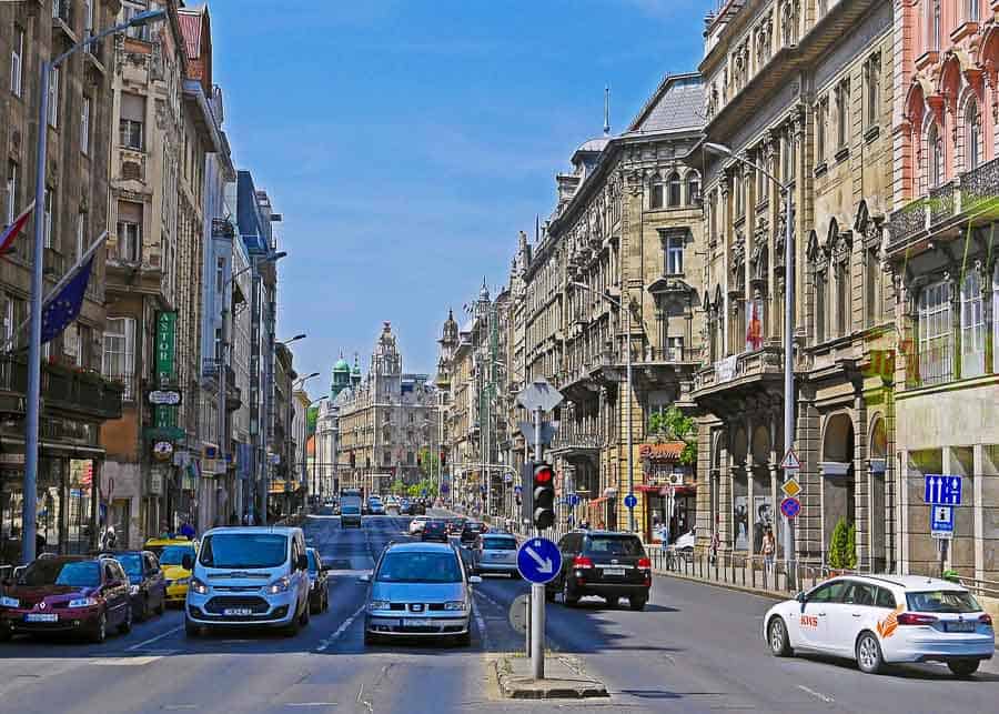Buda vs Pest: busy boulevard in downtown Budapest