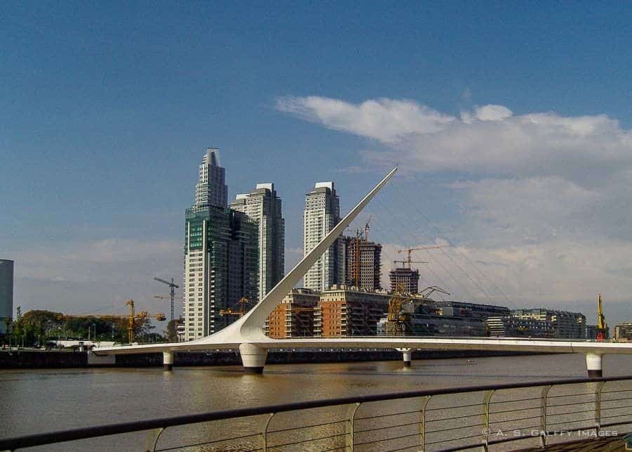 Punte de la Mujer in Puerto Madero