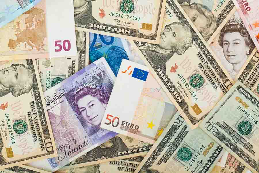 Europe travel tips: exchanging money