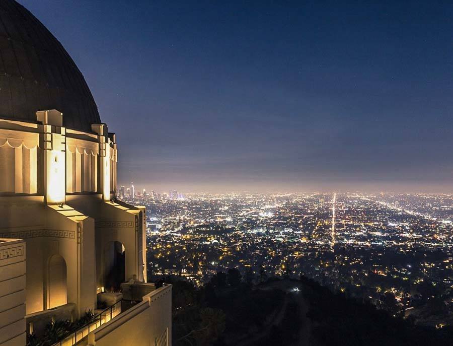 utsikt över La på natten från Griffith Observatory