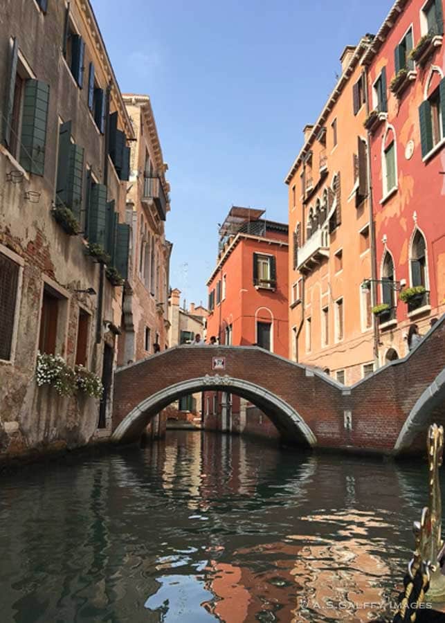 image of a beautiful canal in Venice