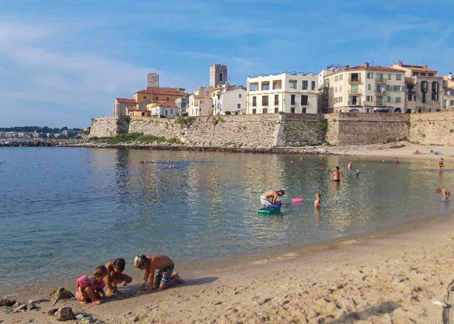 Plage de la Gravette in Antibes