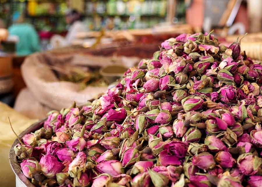 buying dried rose buds from France