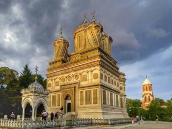Curtea de Argeș monastery