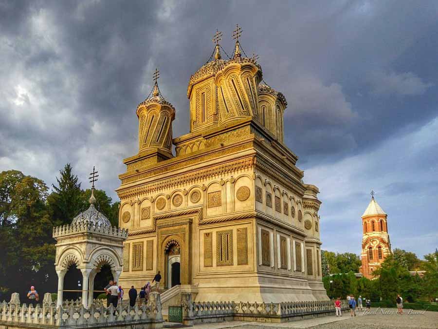 Curtea de Argeș monastery