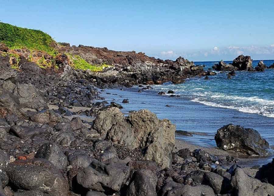 black sand beaches in Maui