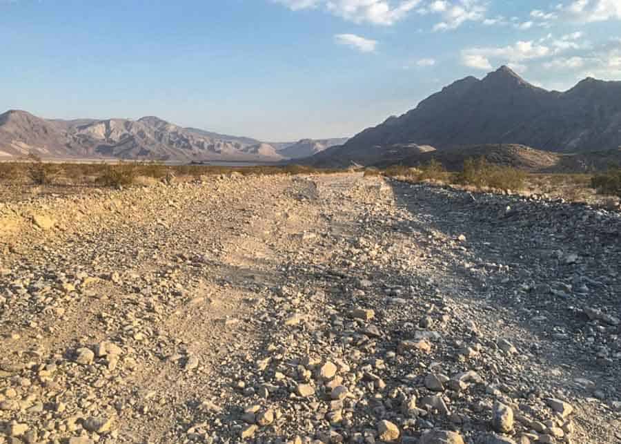 Unpaved road leading to Racetrack Playa