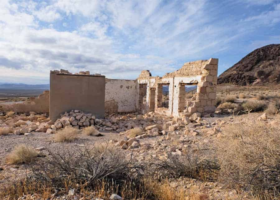 Rhyolite Ghost Town next to Death Valley