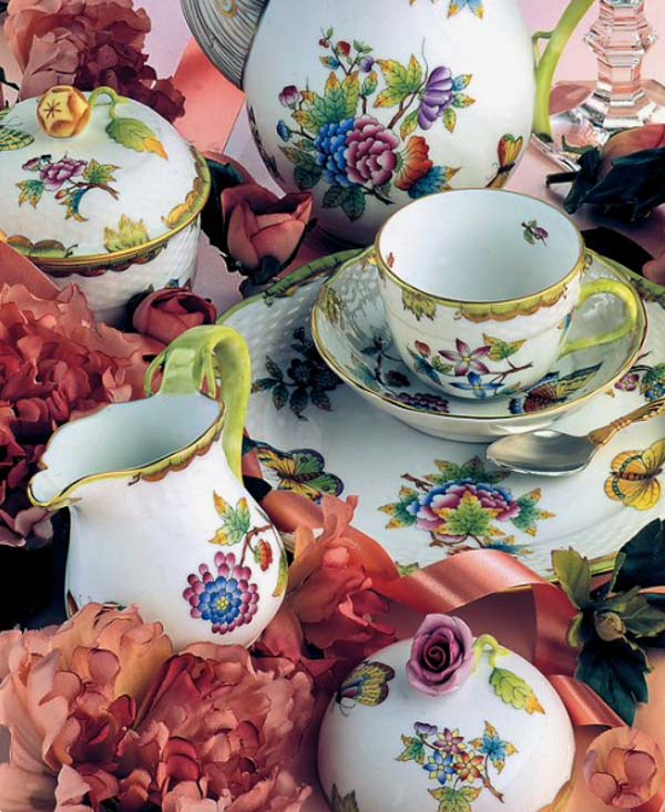 Hungarian porcelain tea set, one of the best souvenirs from Budapest