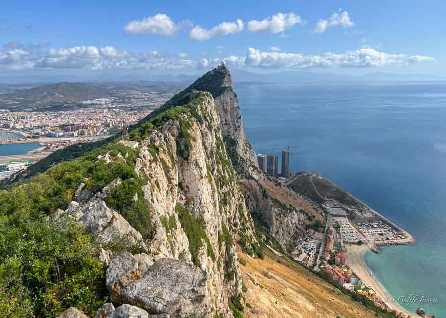 how many tourists visit gibraltar each year