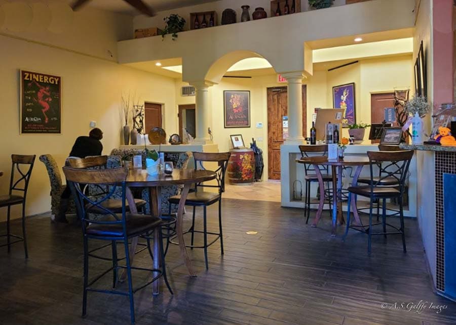 Alcantara winery tasting room near Sedona