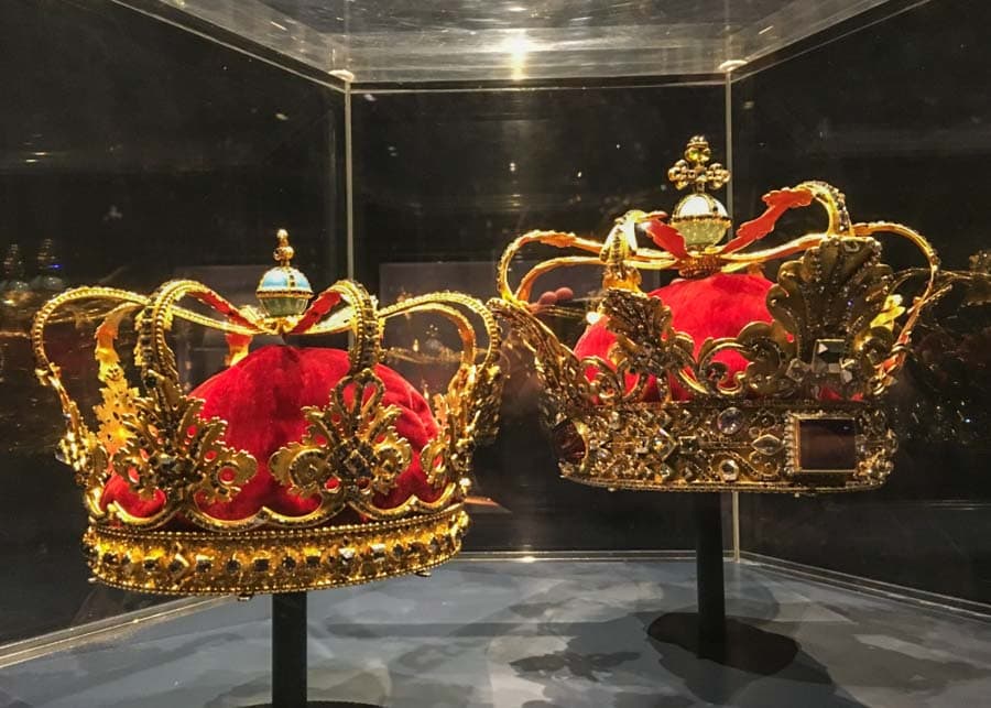 Danish Crowns
