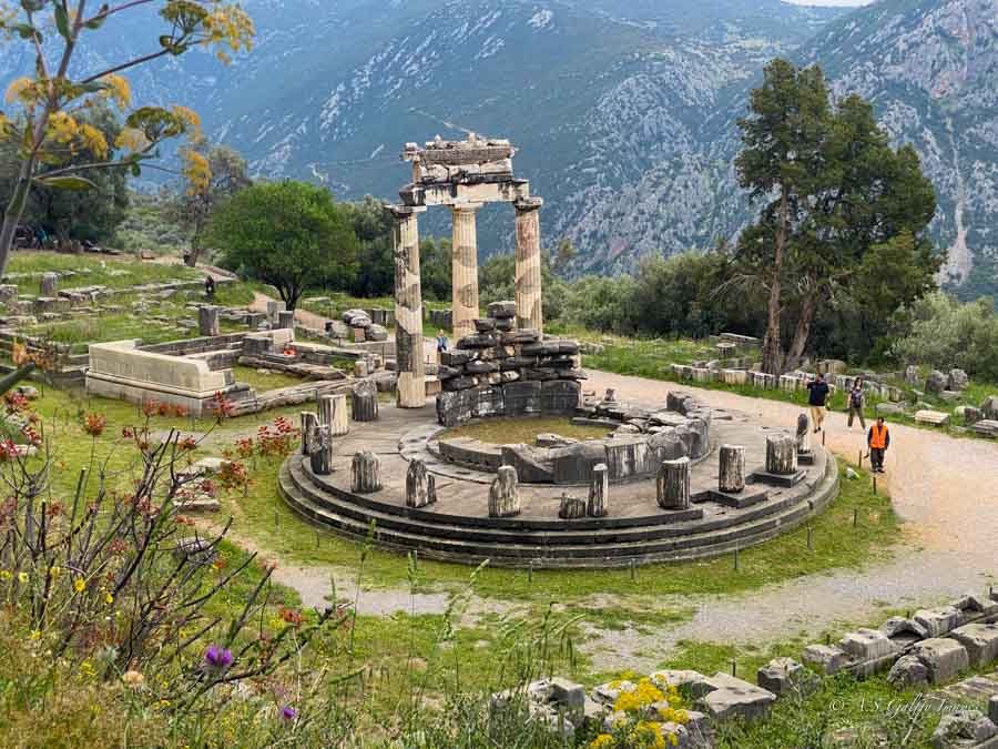 Delphi Greece (Map & Guide) - A Day Trip from Athens