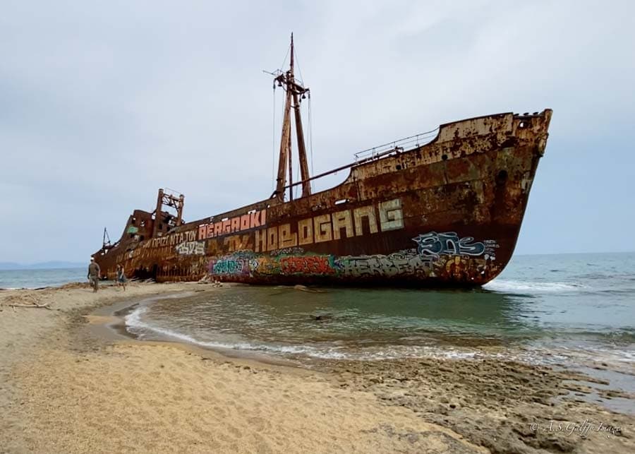 visiting Dimitrios shipwreck on our road trip in the Peloponnese
