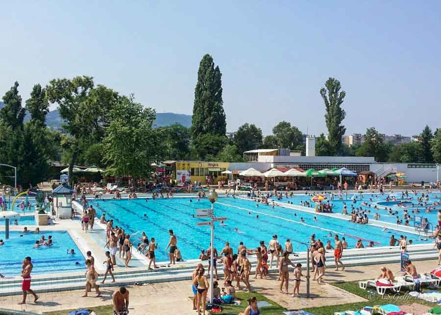 Swimming pools in Palatinus strand