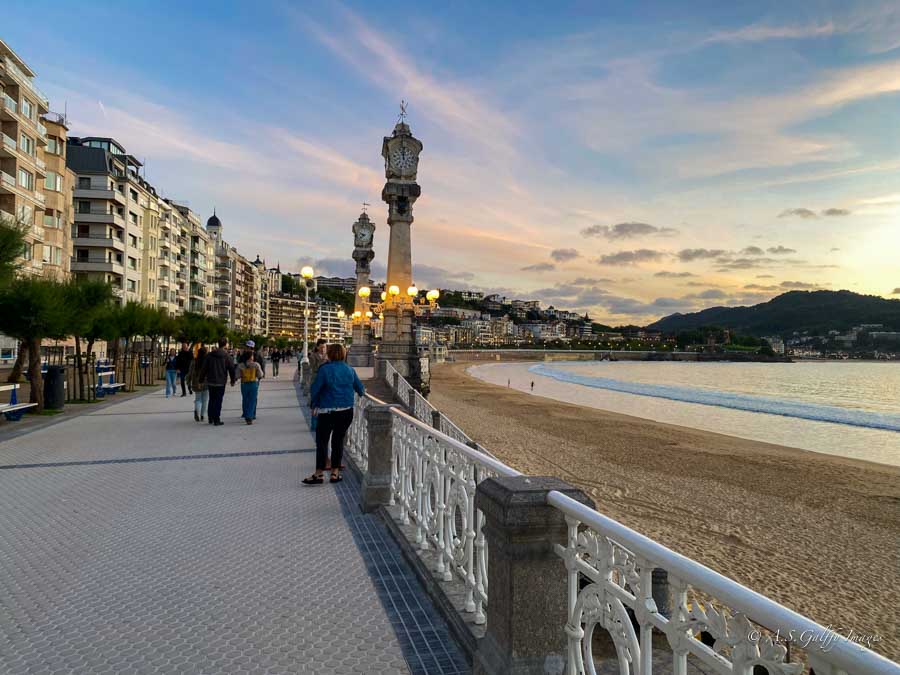 view of Paseo de la Concha