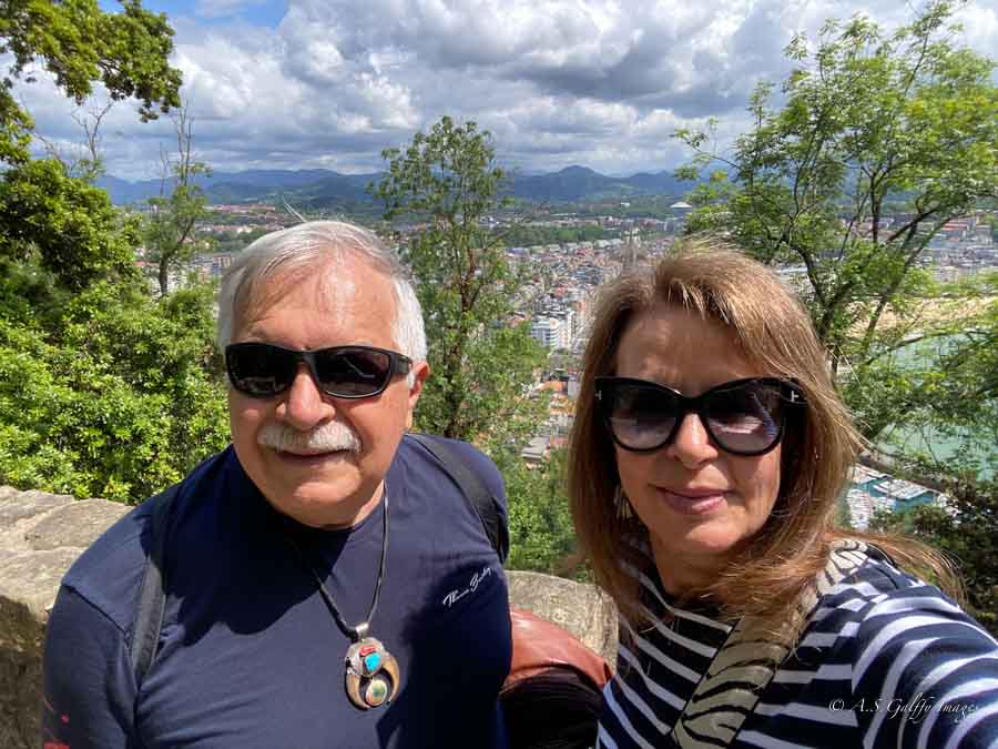 people visiting San Sebastián