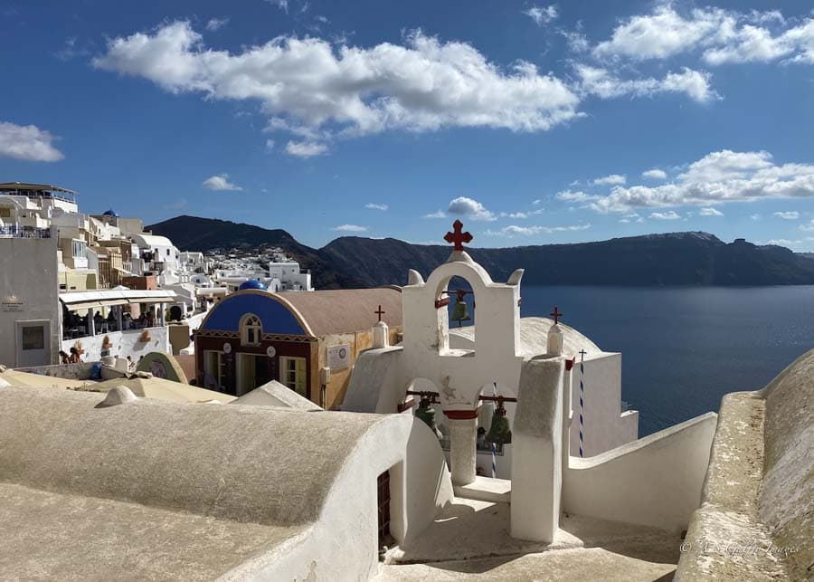 The image that depicts a beautiful view in OIA