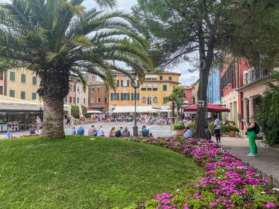 view of a piazza in Sirmione