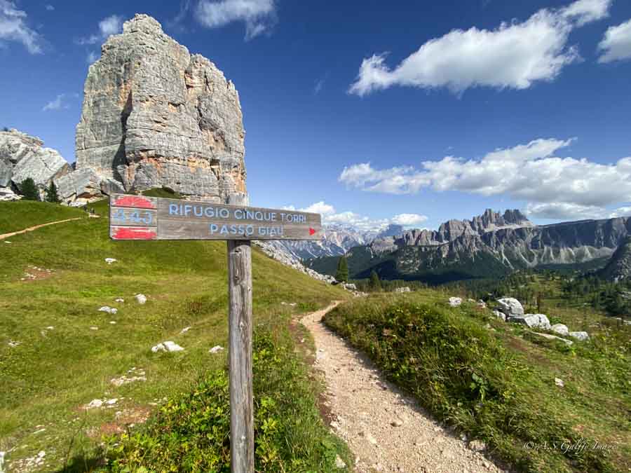 view of Cinque Torri loop trail