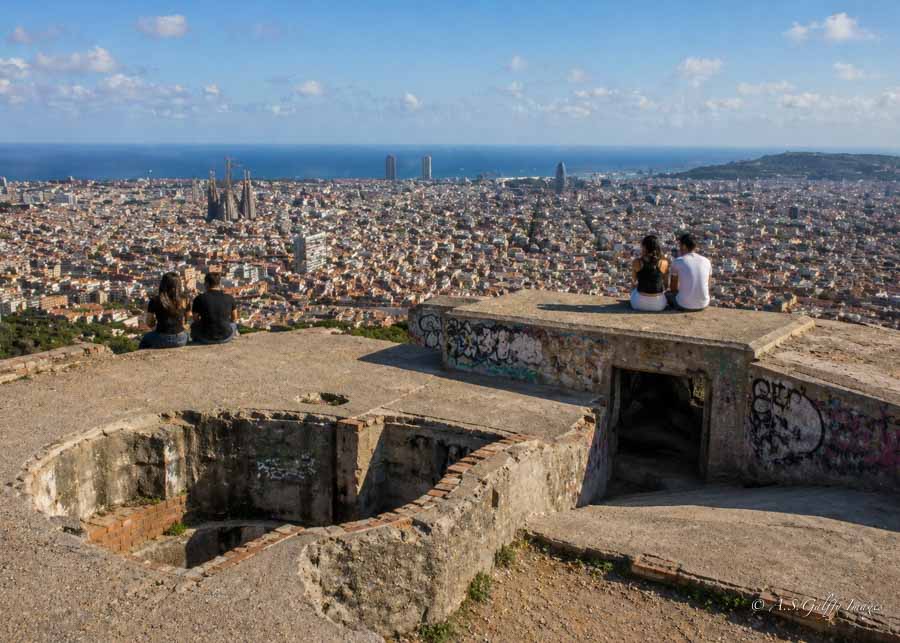 image depicting the bunkers del Carmel in Barcelona