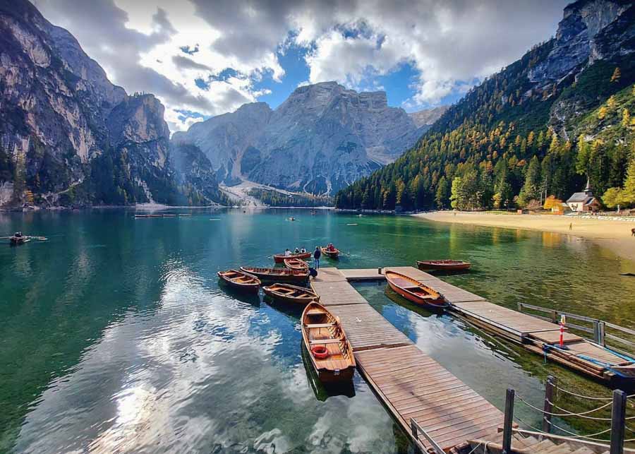 Lago di Braies hike in the Dolomites