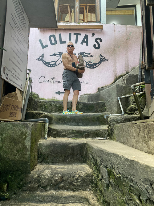 steps down to sultan beach