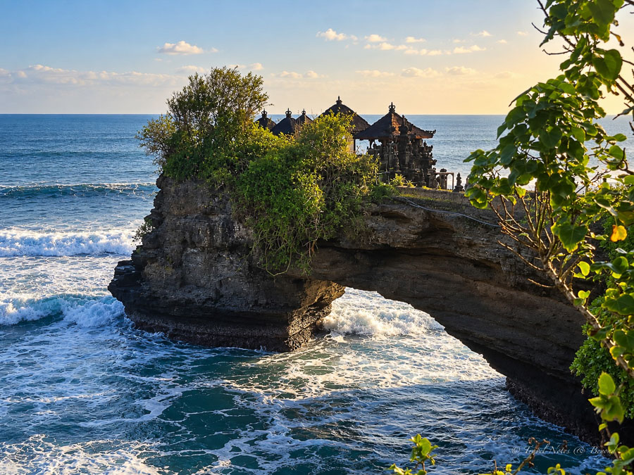 Pura Batu Bolong