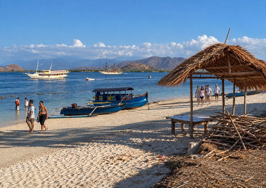 Kenawa Island beach